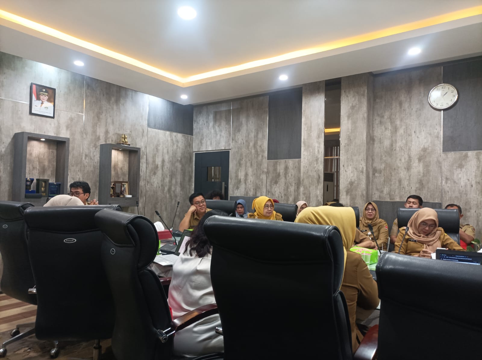 Diskominfo Ikuti Rapat Persiapan Peringatan HUT KORPRI ke-53, HUT DWP ke-25, dan Hari Ibu ke-96